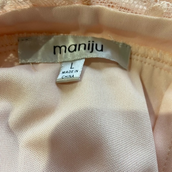 MANIJU CHIFFON LAYERED DRESS with LACE BACK - Picture 9 of 12